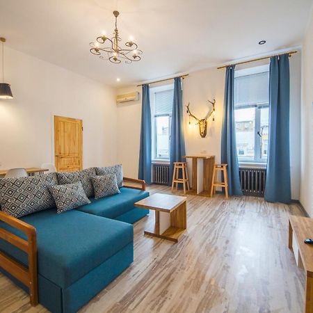 Dayflat Apartments Khreschatyk Kiev Esterno foto